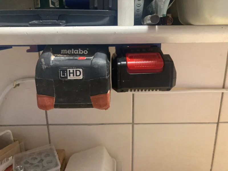 Metabo + Einhell Akkuhalter