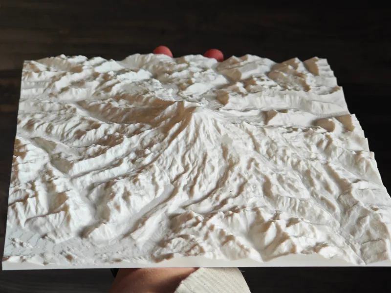 233*233 Mount Rainier 30 km Topographic Model