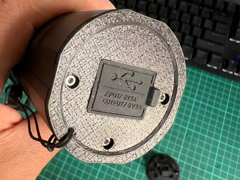 沃尔森手电后盖