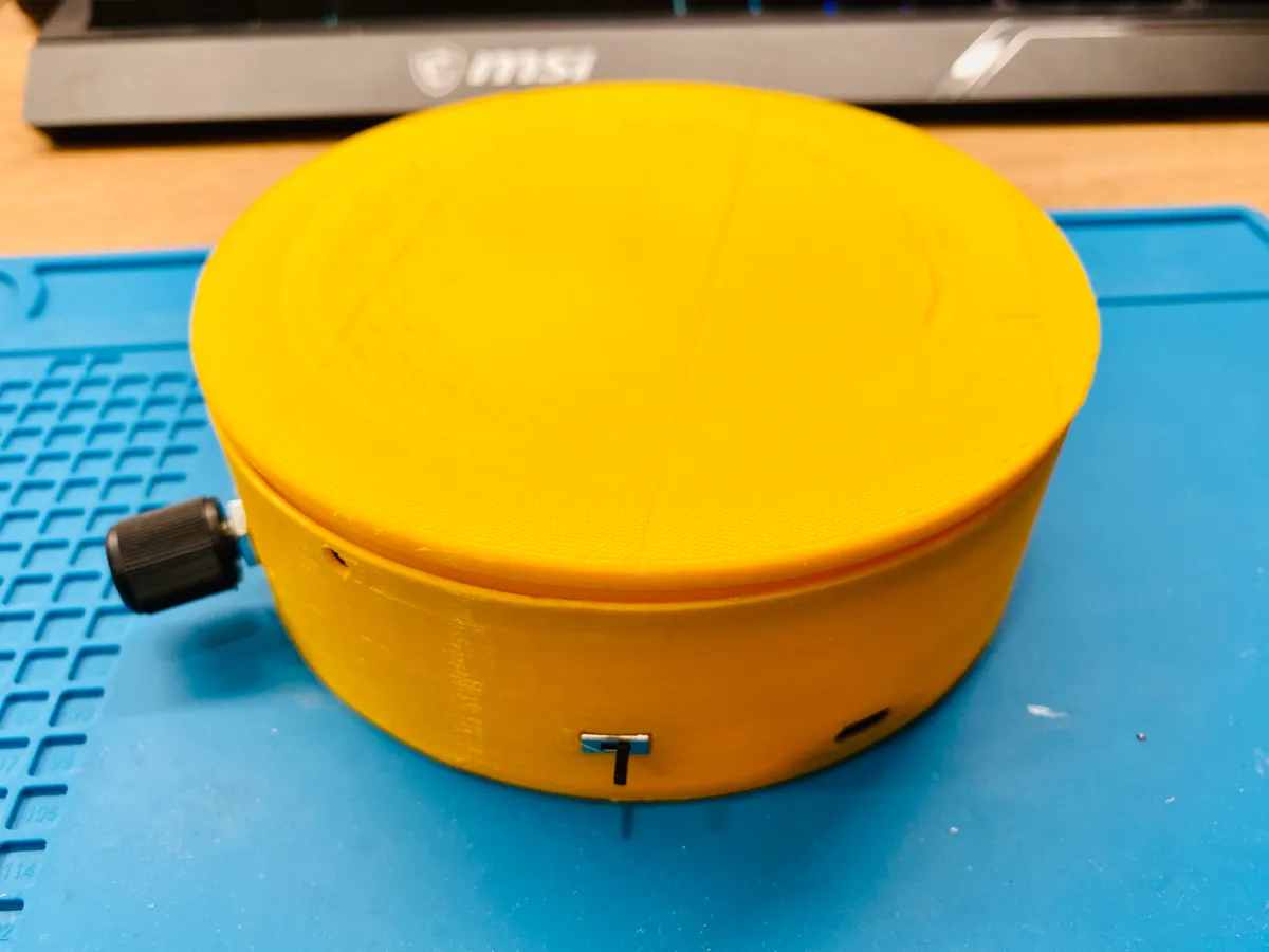 Rotating Display Stand - Free 3D Print Model - MakerWorld