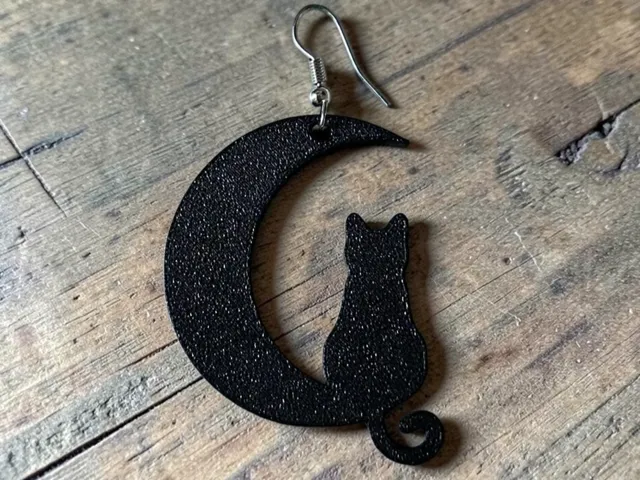 Cat on moon earring