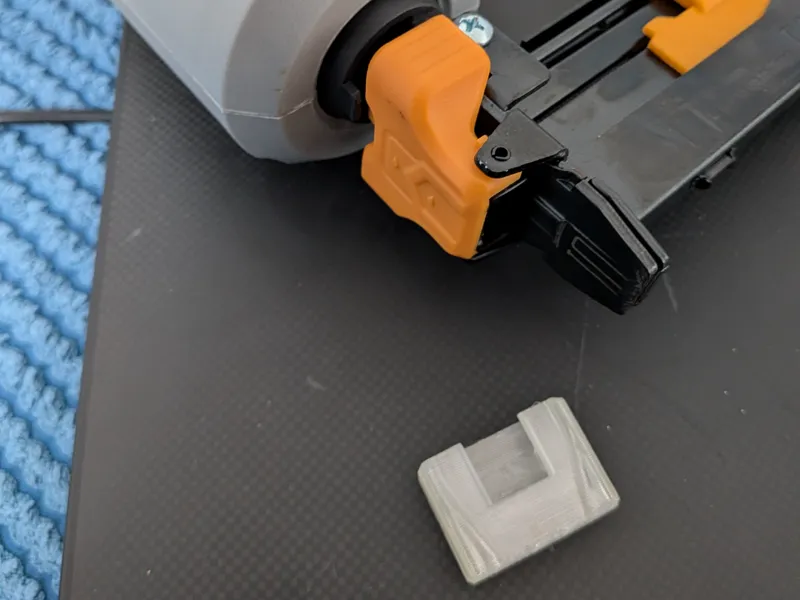 Anti-marking shoe for Titan nail gun