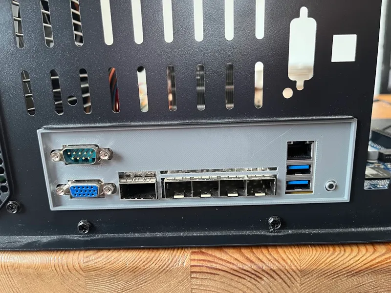 Gigabyte MT30-GS1 Cavium ThunderX IO
