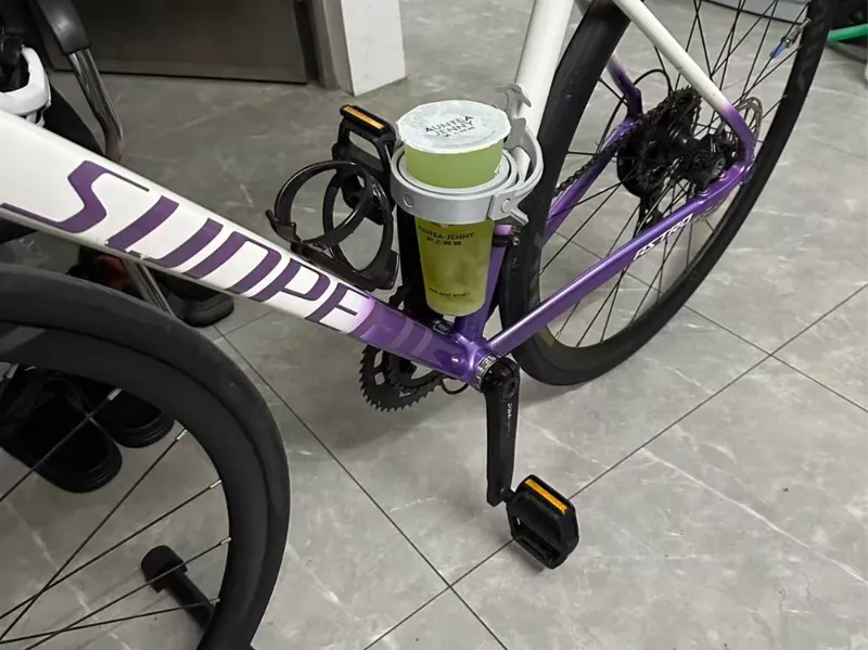 公路车奶茶防抖杯架(万向轮)