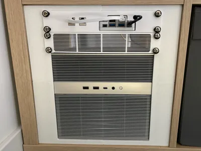 Ikea Kallax 10 inch 2u rack + ZimaCube 2