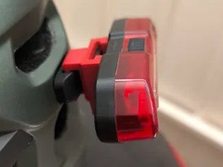 Adaptador luz trasera para casco de bici