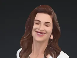 Frau mit braunen Haaren lächelnd