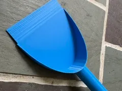 dustpan