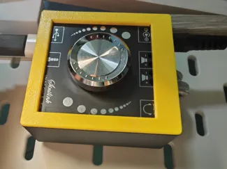 可挂宜家洞洞板的XY-AP100H蓝牙数字功放板模块外壳