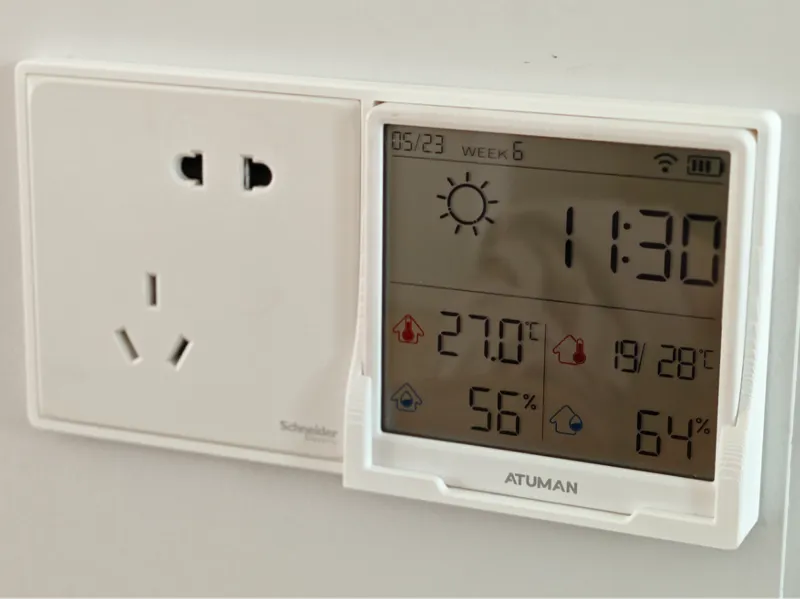 基于86墙面插座的无线开关和智能设备扩展支架