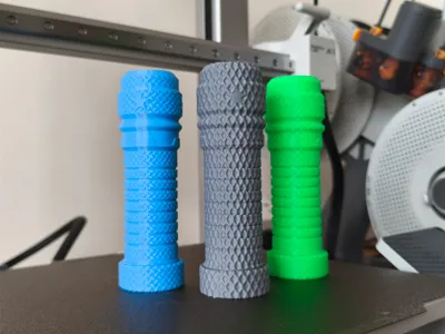 Expandable baton