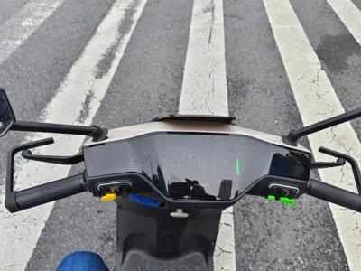 Electric Scooter Handlebar Guard