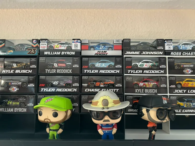 Diecast Display Stand - 1/64 scale - With Backing