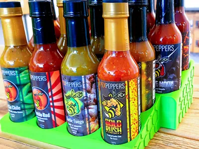 Honeycomb Pattern 18 Bottle Hot Sauce Display
