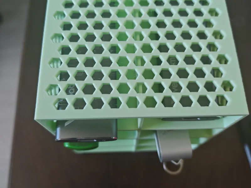 USB Drive Caddy — Hex-Grill Cubby