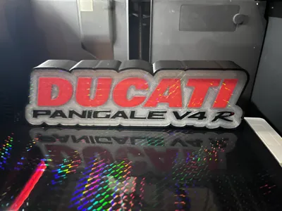 Lightbox Ducati Panigale v4r