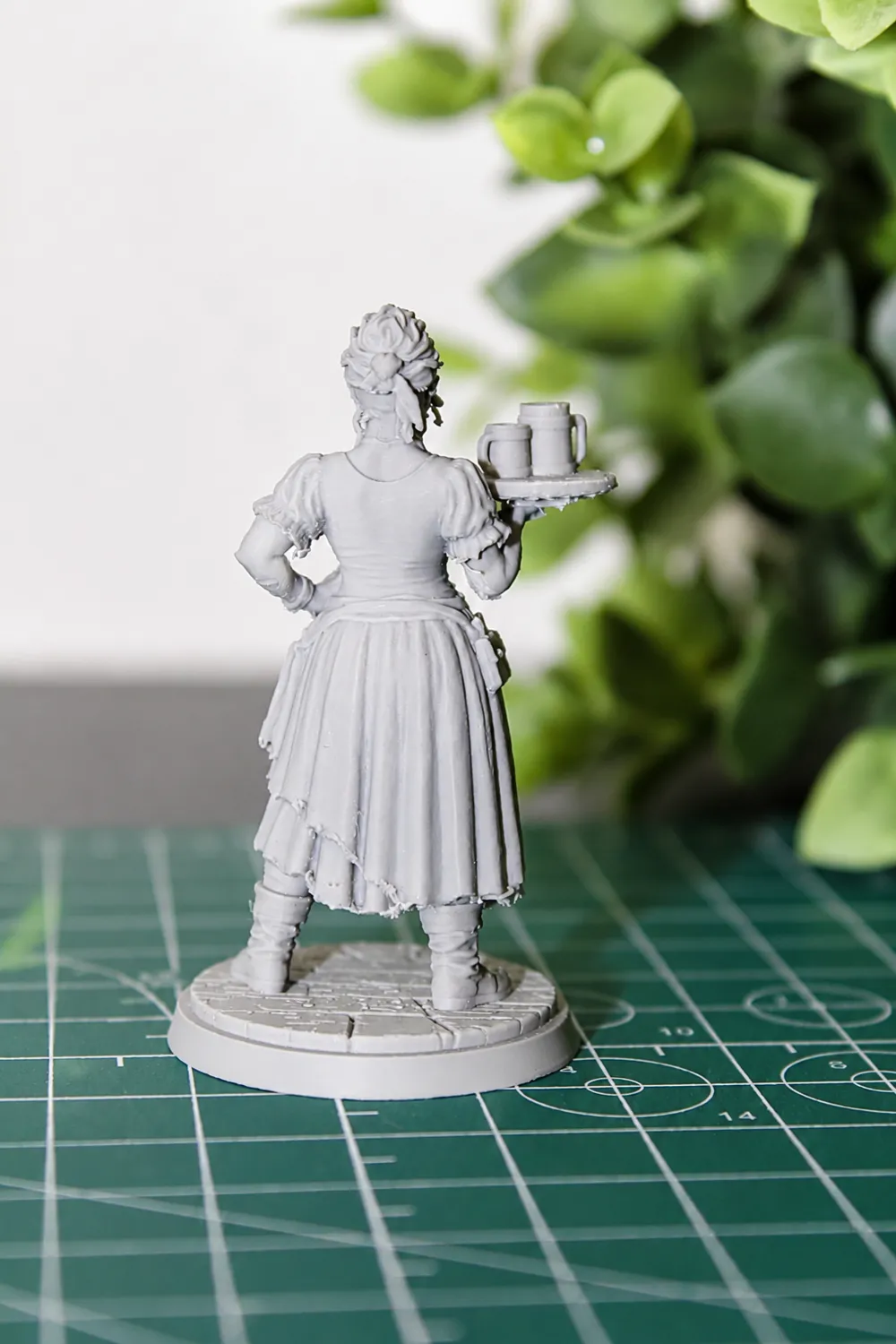 DnD 酒馆女服务员 - 免费 3D 打印模型 - MakerWorld