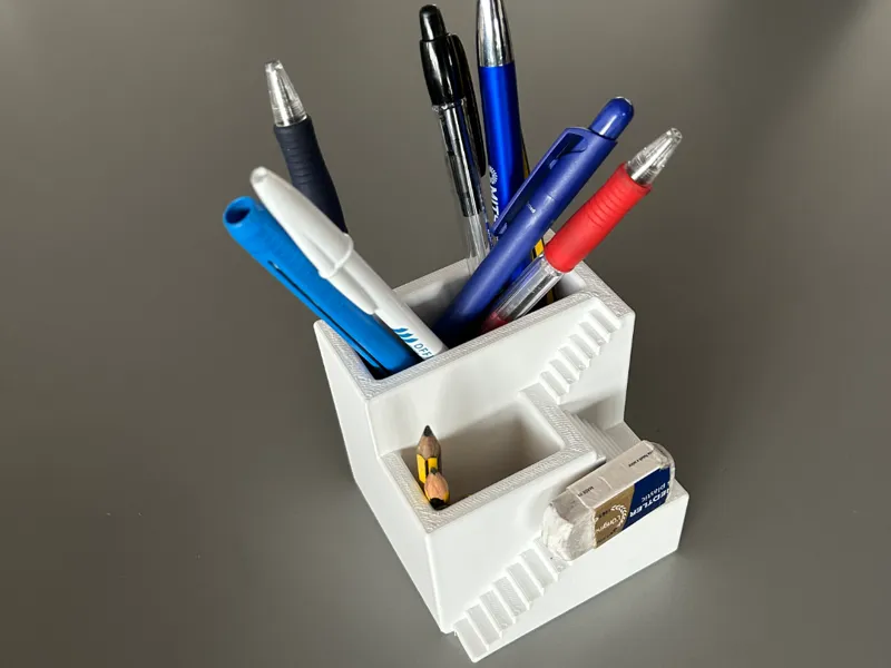 Pen holder aesthetic