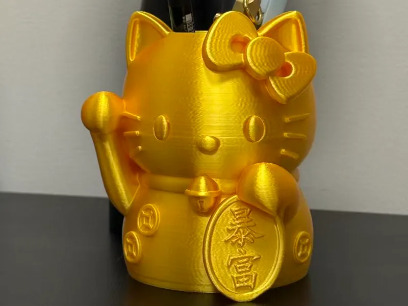 Hello Kitty暴富招财笔桶