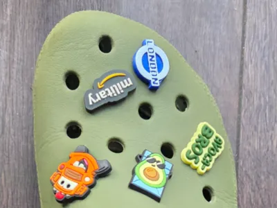 Iconic London Tube Sign Jibbit Croc Charm