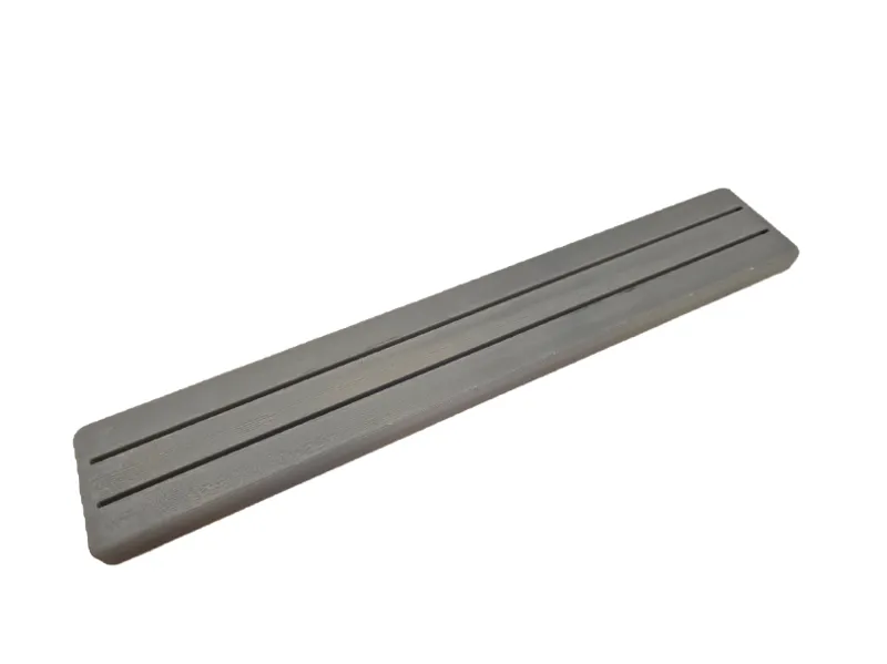 H0 scale model train display plate