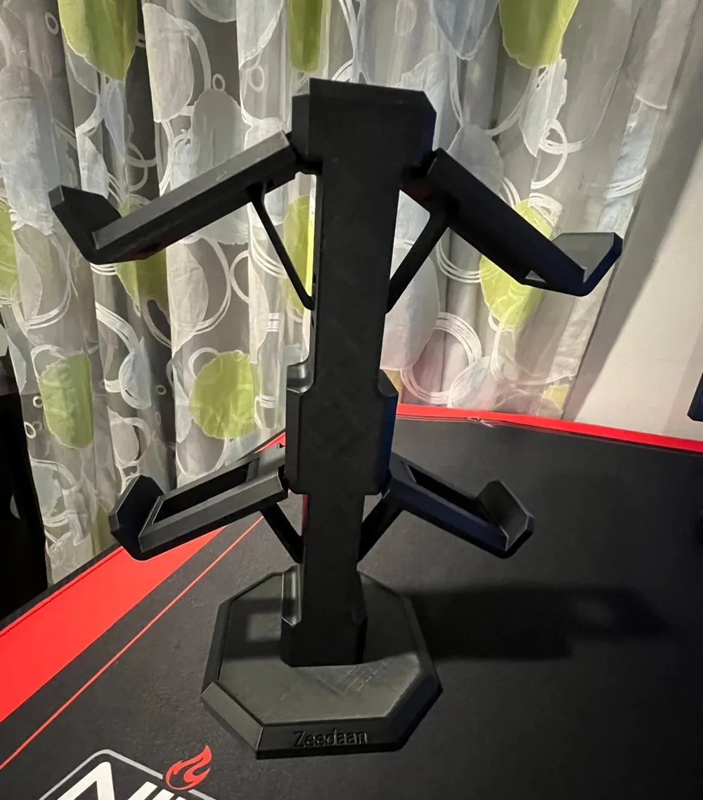 Controller and Headset Holder - Free 3D Print Model - MakerWorld