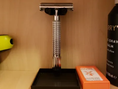 Safety Razor Holder