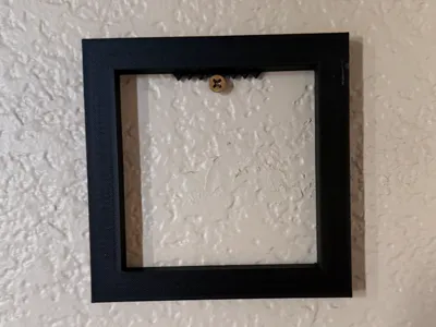 Universal 3D-printed frame spacer 