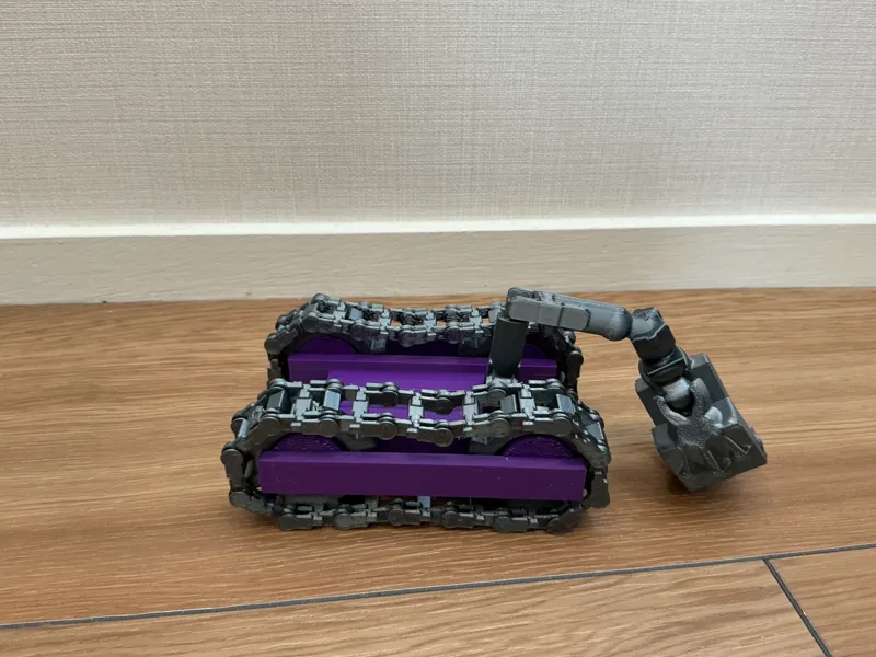 Mech With Tracks ( V1 )