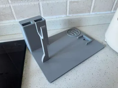 Model Cube Beretta M9 Electronic Hand Stand