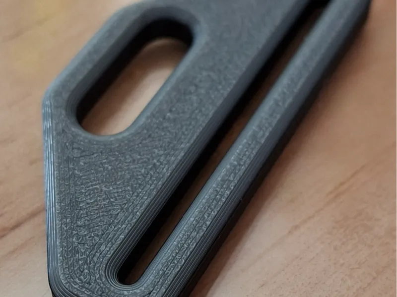 Minimalist Tube Squeezer with Grip / Presse-Tube