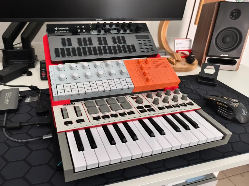 Yamaha Seqtrak stand for Akai MPK mini mk.4