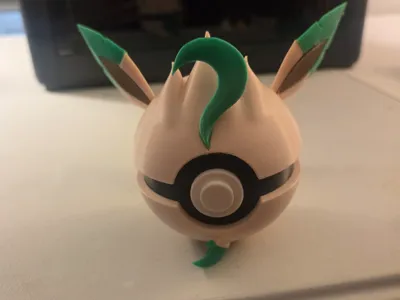 Leafeon Pokeball 
