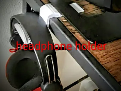 Headphone mount