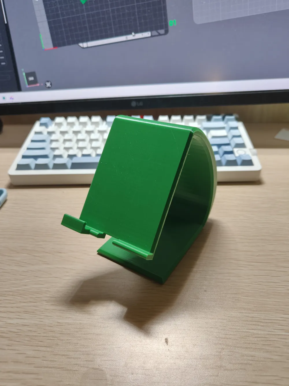 Minimalist Phone and Tablet Stand - Free 3D Print Model - MakerWorld