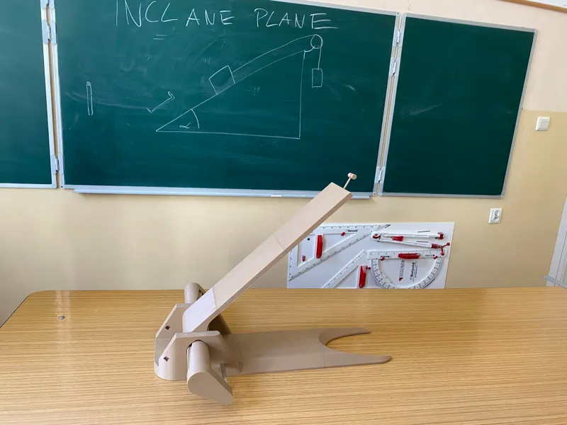Large Inclined Plane – Physics Laboratory Edition