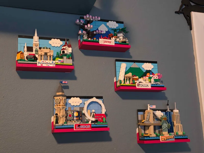 Wall mount for Postcards