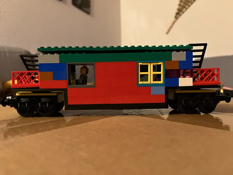 Base wagon train compatible brick 