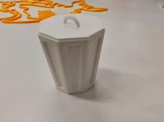 垃圾桶