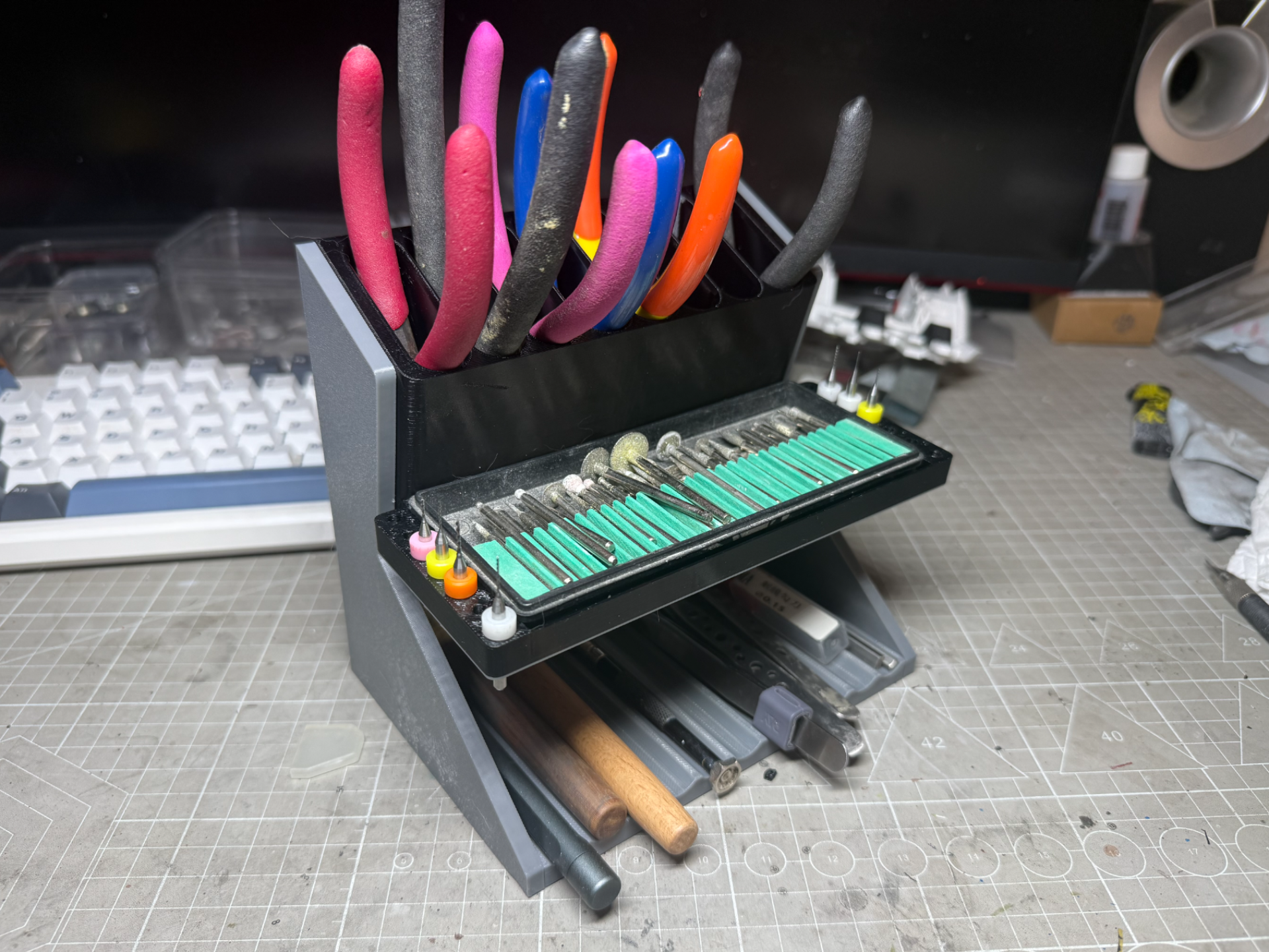 模型工具剪钳收纳架加托盘