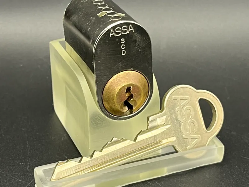 7 Pin Oval Lock Display Stand