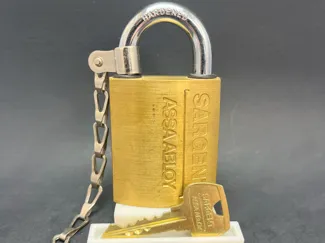 Padlock Display Stand - Large Curved Body Locks