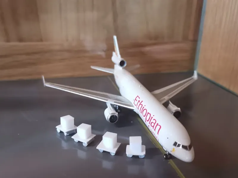 1：400比例航空箱（不含飞机）