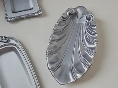 Pewter Wave Shell Tray
