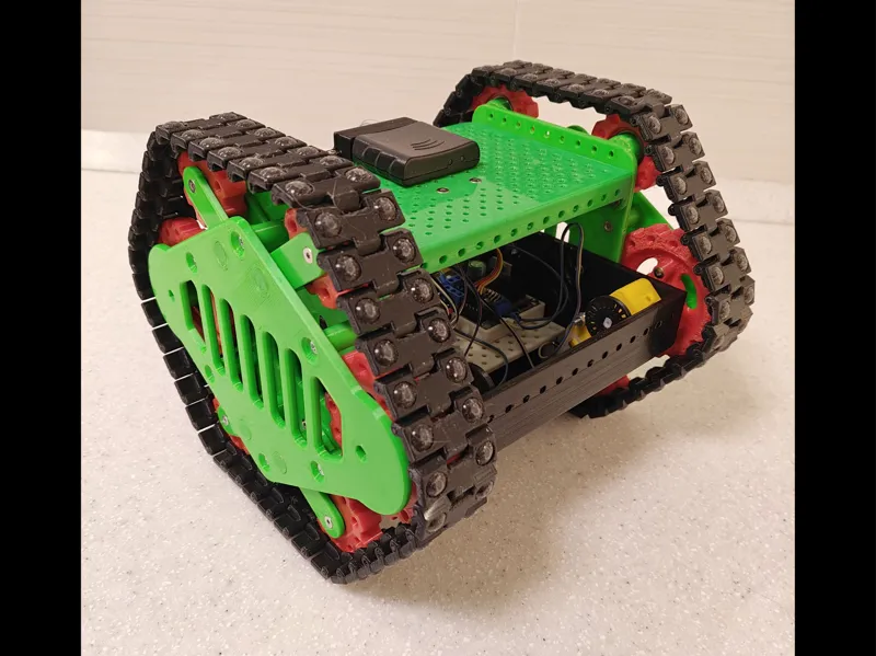 Self-moving caterpillar platform