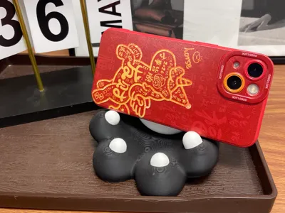 Cute Cat Paw Phone Stand – Works horizontally and vertically, let your phone be 'pawed' by cuteness!