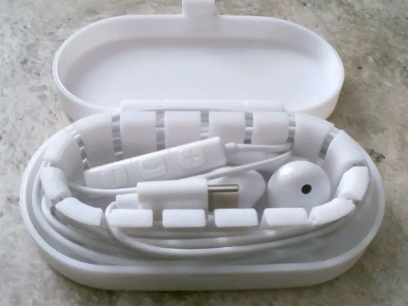 Case for earphones with microphone