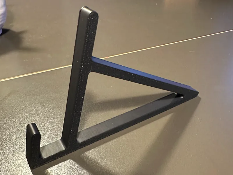 Parametric laptop holder