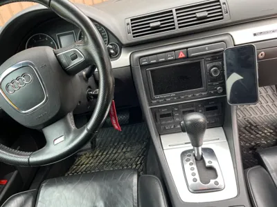 Audi A4 B7 phone holder