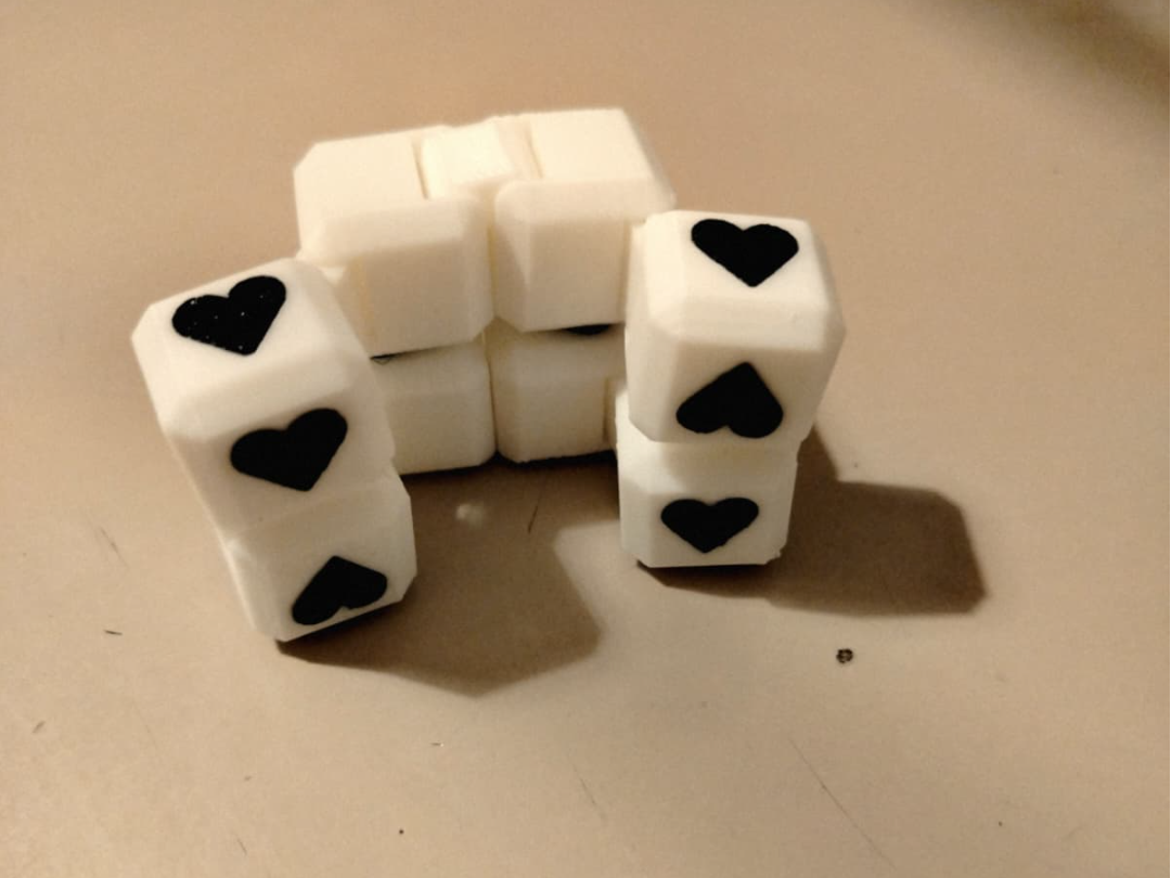 infinity cube with hearts